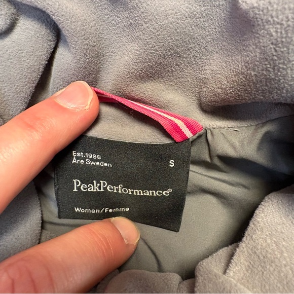 Peak Performance Pink Jacket Small - Picture 3 of 8